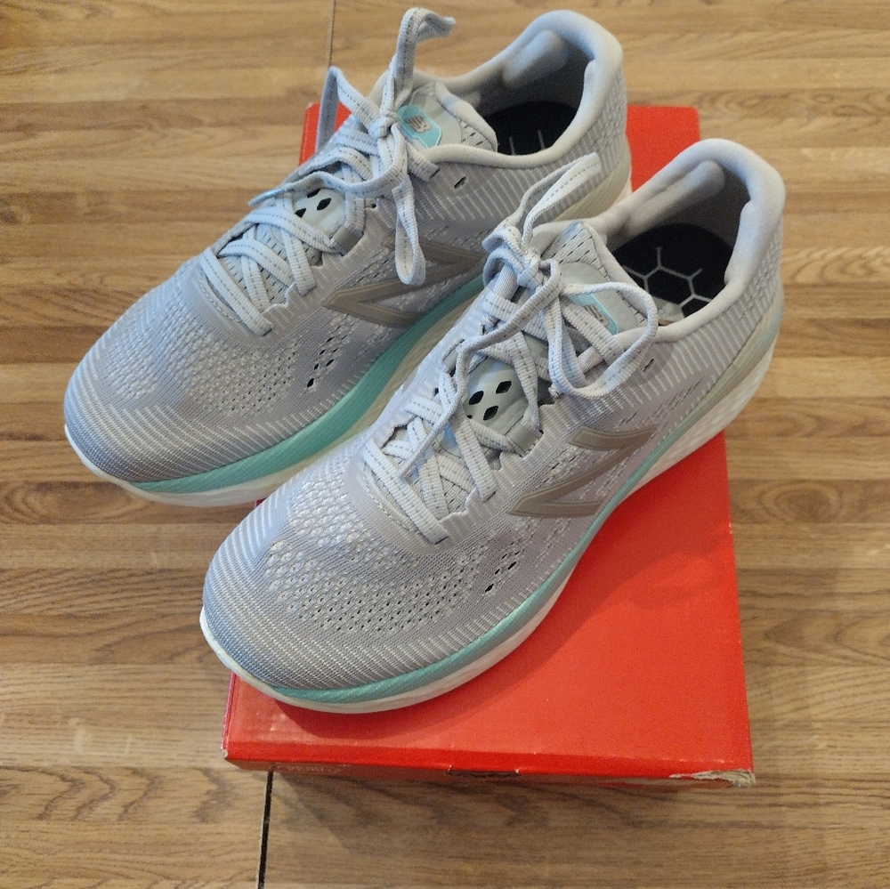 Women's New Balance WMORRS Running Shoes Rain Cloud/Sea Salt - Picture 2 of 10